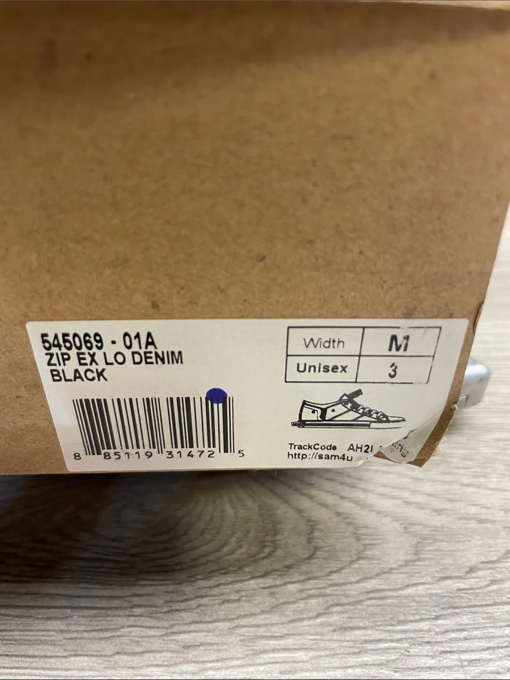 Levi's Navy Denim Low-Top Sneakers with Cream Sole #923